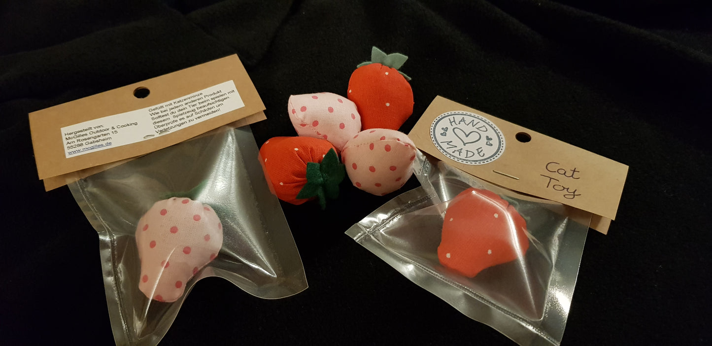 Katzenspielzeug Erdbeere mit Katzenminze / abweichende Verpackung